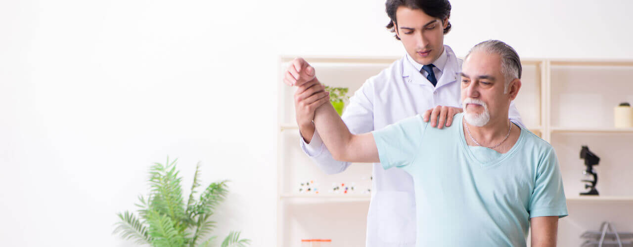 Shrug Off Shoulder Pain With A Physical Therapist’s in AK